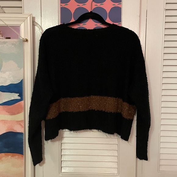 Taravao Cropped Fuzzy Sweater Size M - Picture 2 of 3